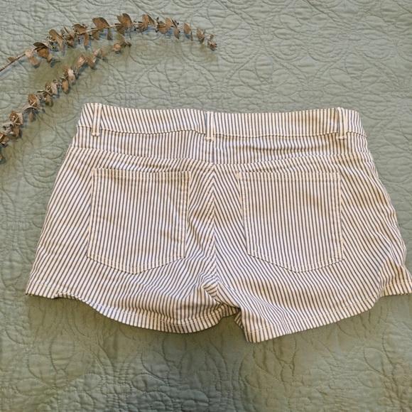 H&M Shorts - Picture 4 of 4